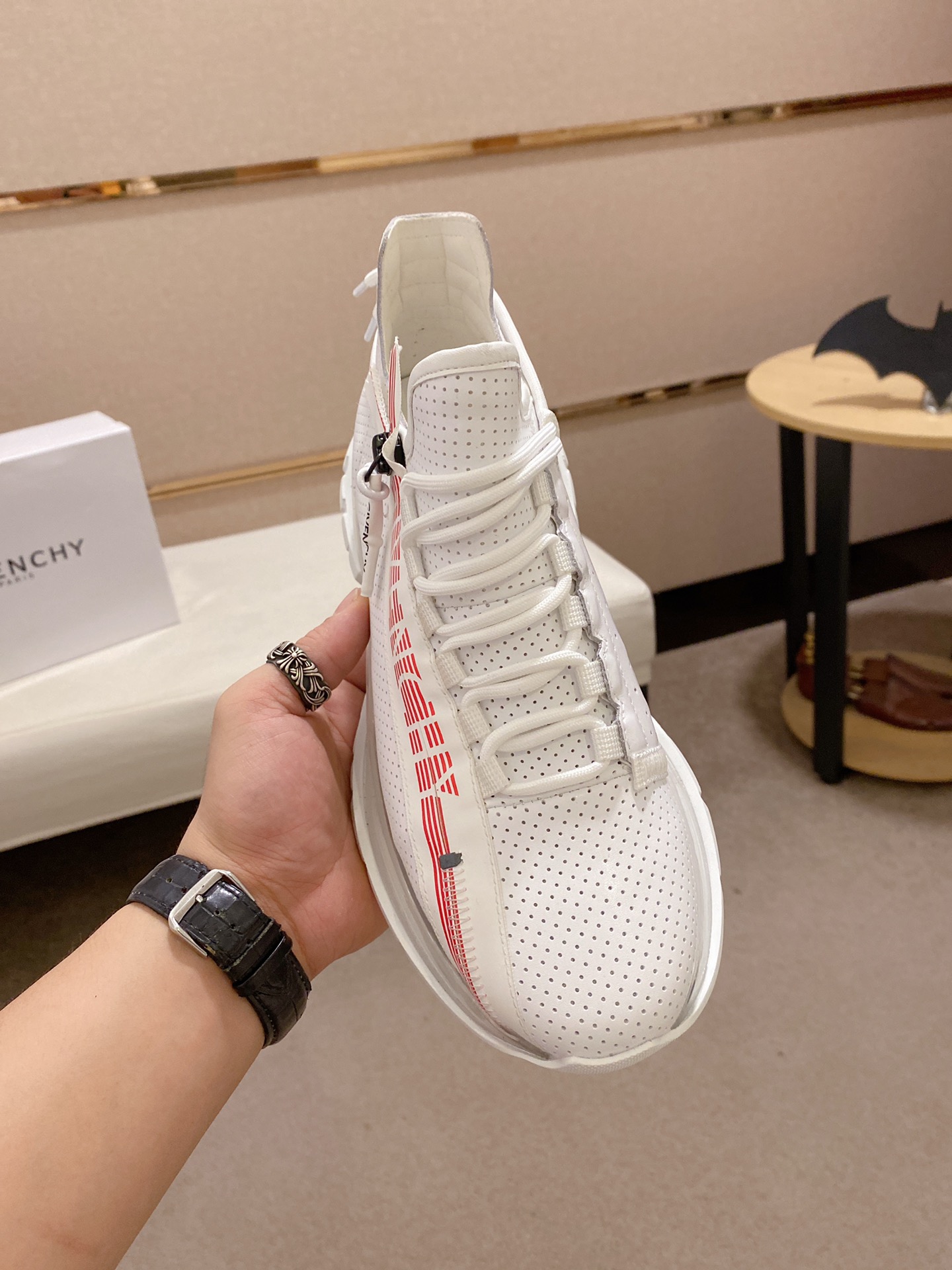 Givenchy Spectre Zip Sneakers 1 - vstockx