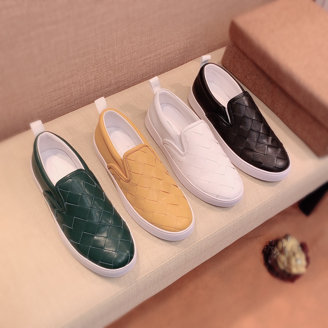 Bottega Veneta Intrecciato Leather Loafers 3 - vstockx