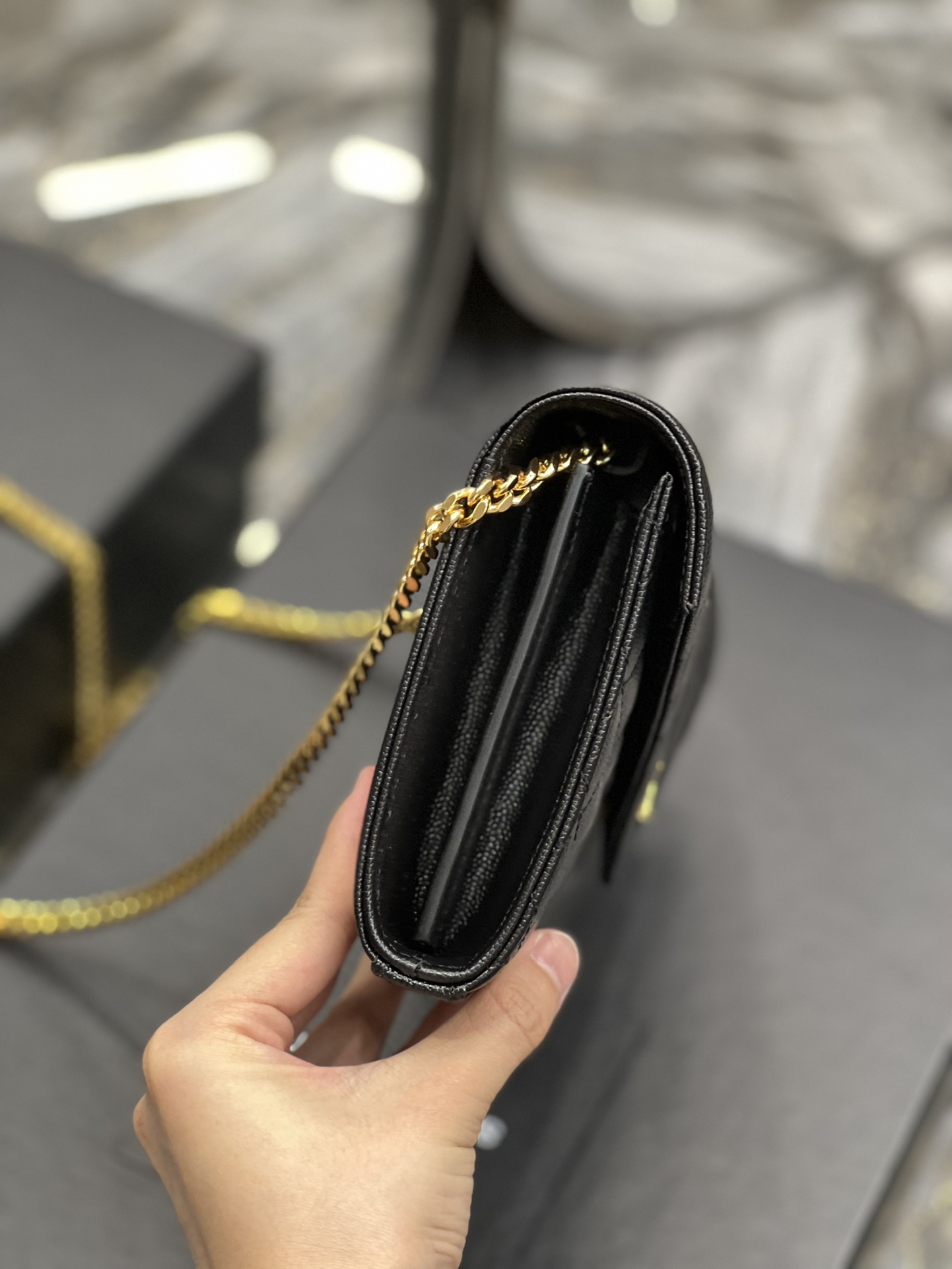 Handbags SAINT LAURENT 620280 size 22.5x14x4 cm - vstockx