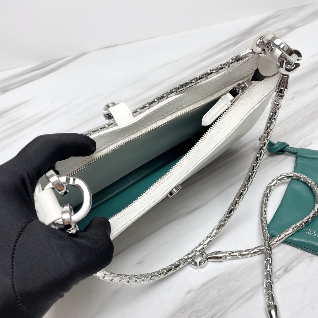 Handbags Bvlgari 293208 size:27.5*18*3.5 cm - vstockx