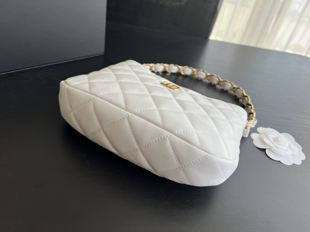 Handbag Chanel size 17.5cm24cm6 cm - vstockx