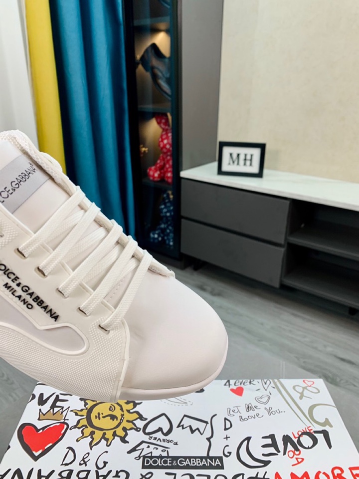 Dolce & Gabbana Low Tops Sneakers 90 - vstockx