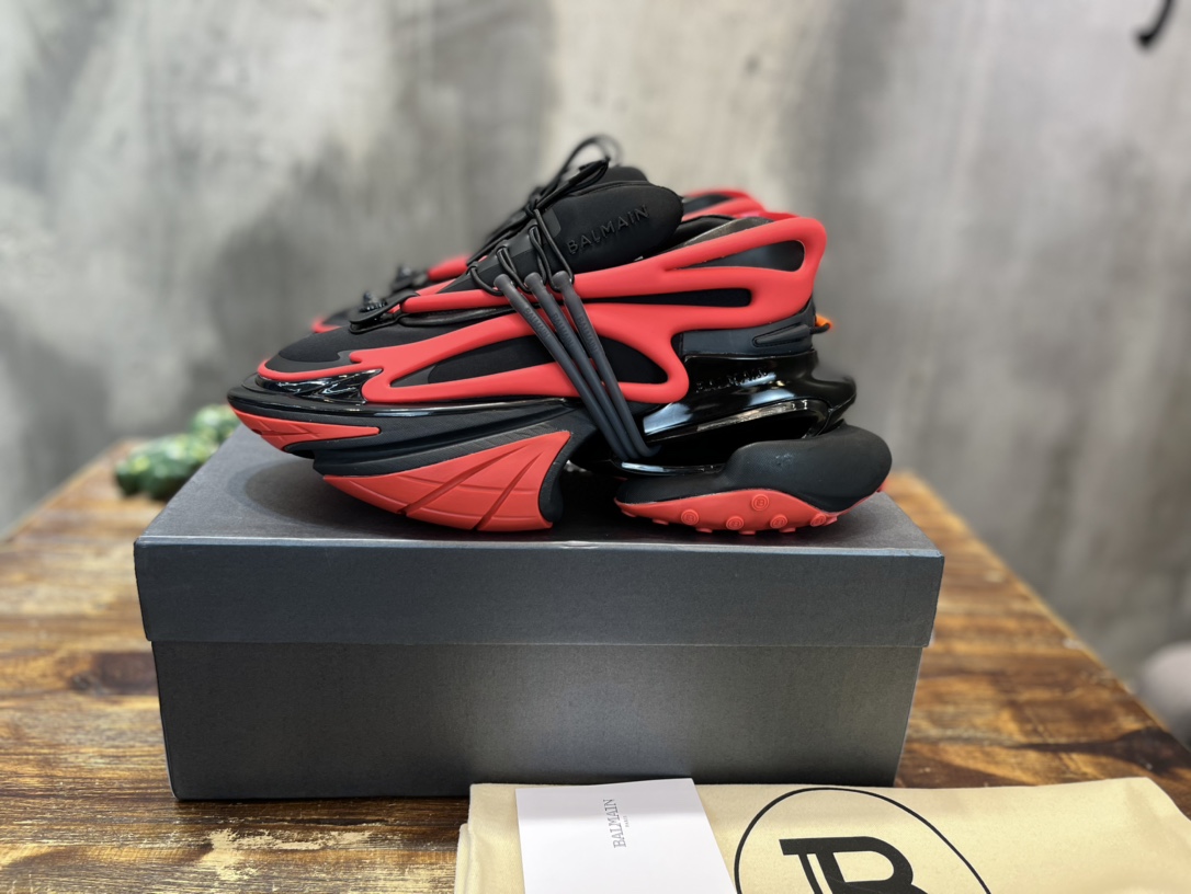 Balmain Sneaker 8 - vstockx