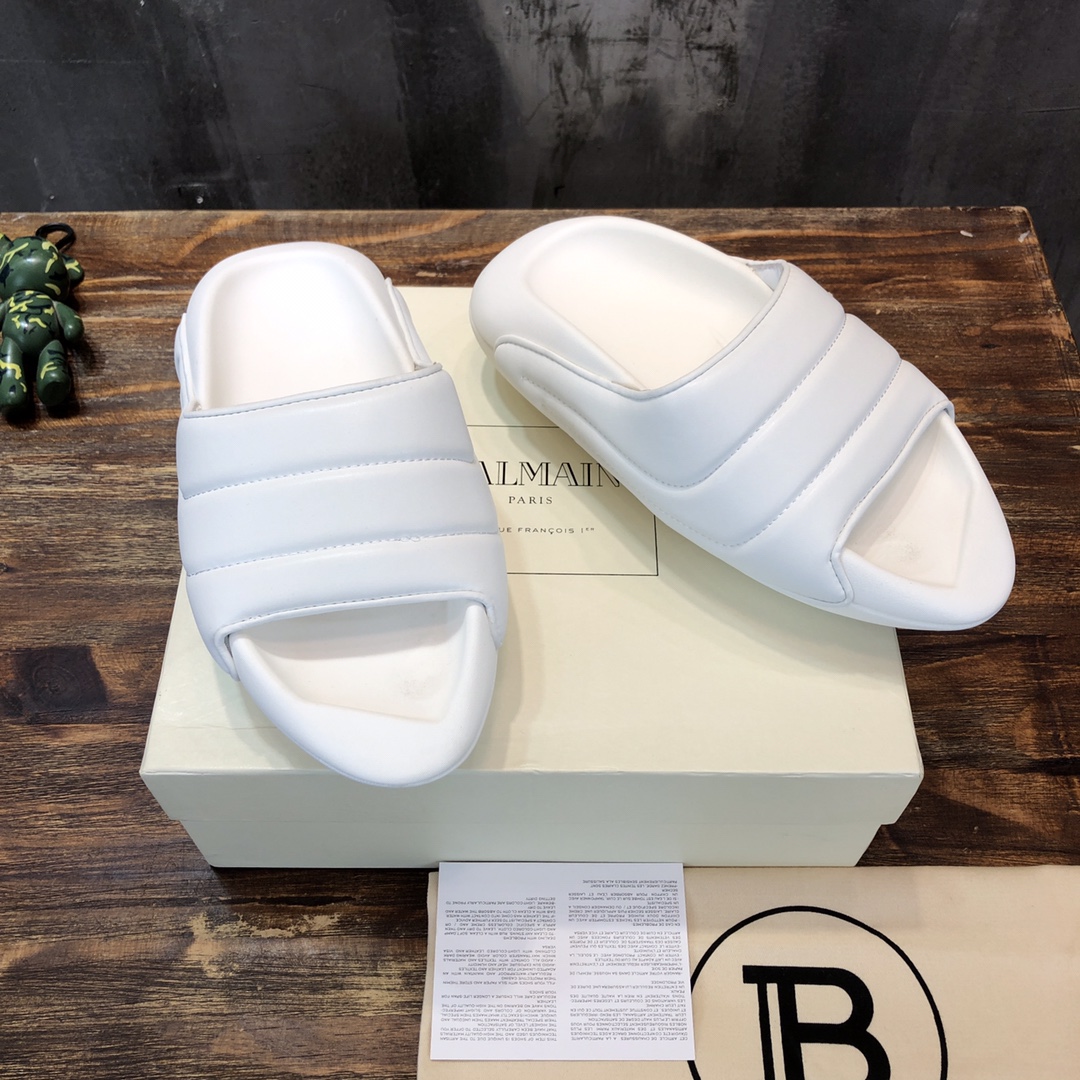 Balmain Quilted leather B-IT mules 16 - vstockx
