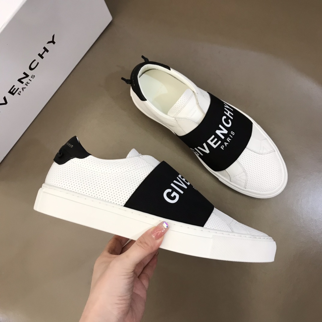 Givenchy Urban Street Logo-print Leather Sneakers 1 - vstockx