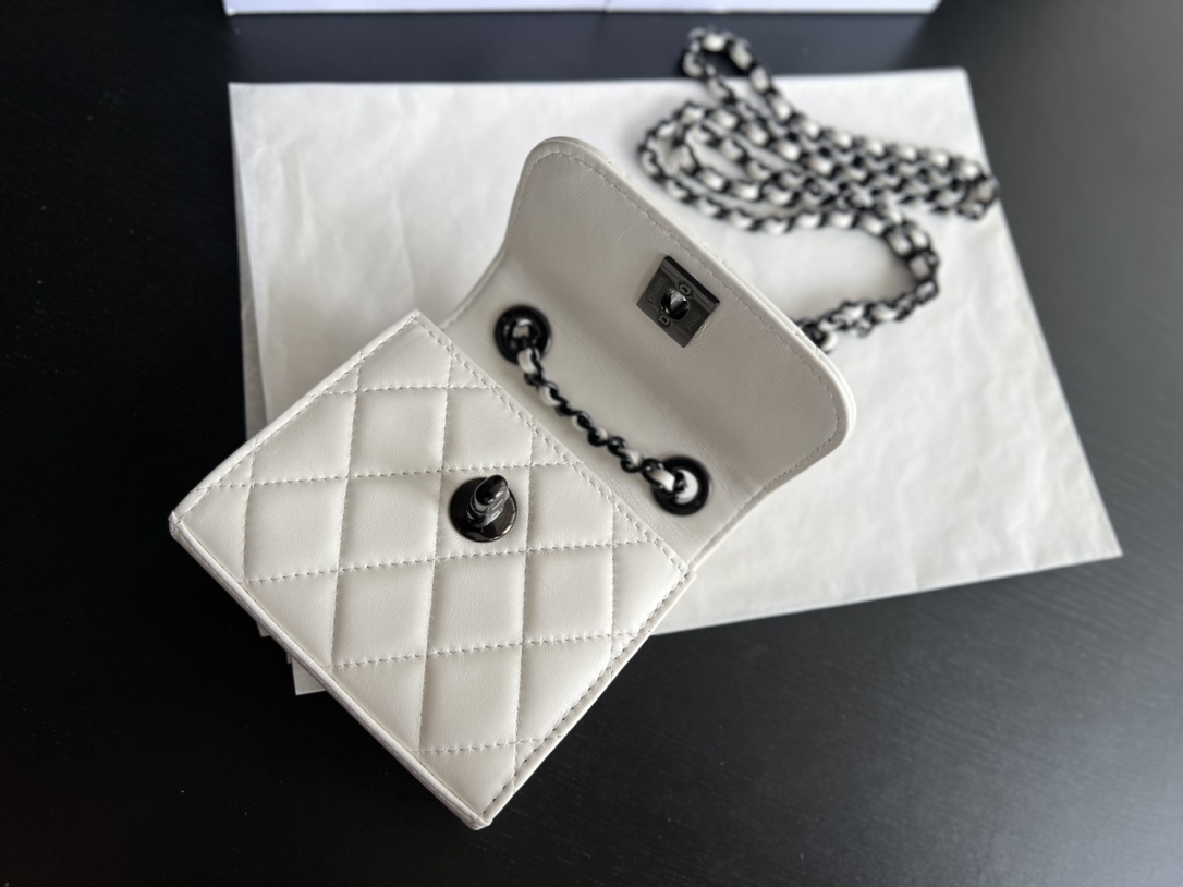 Handbag Chanel 81633 size 11cmx11cmx5 cm - vstockx