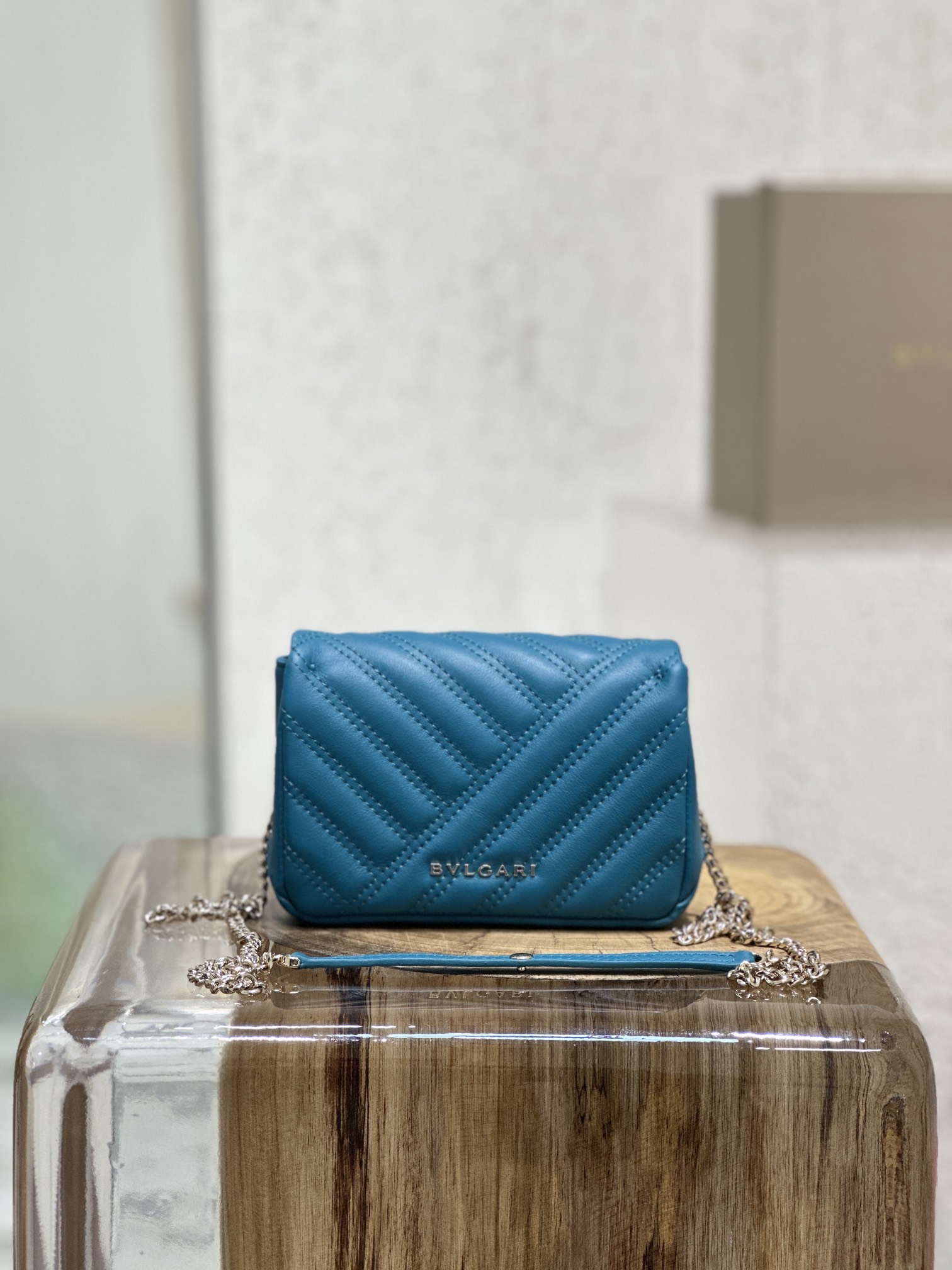 Handbags Bvlgari 288706 size:17*11*5 cm - vstockx