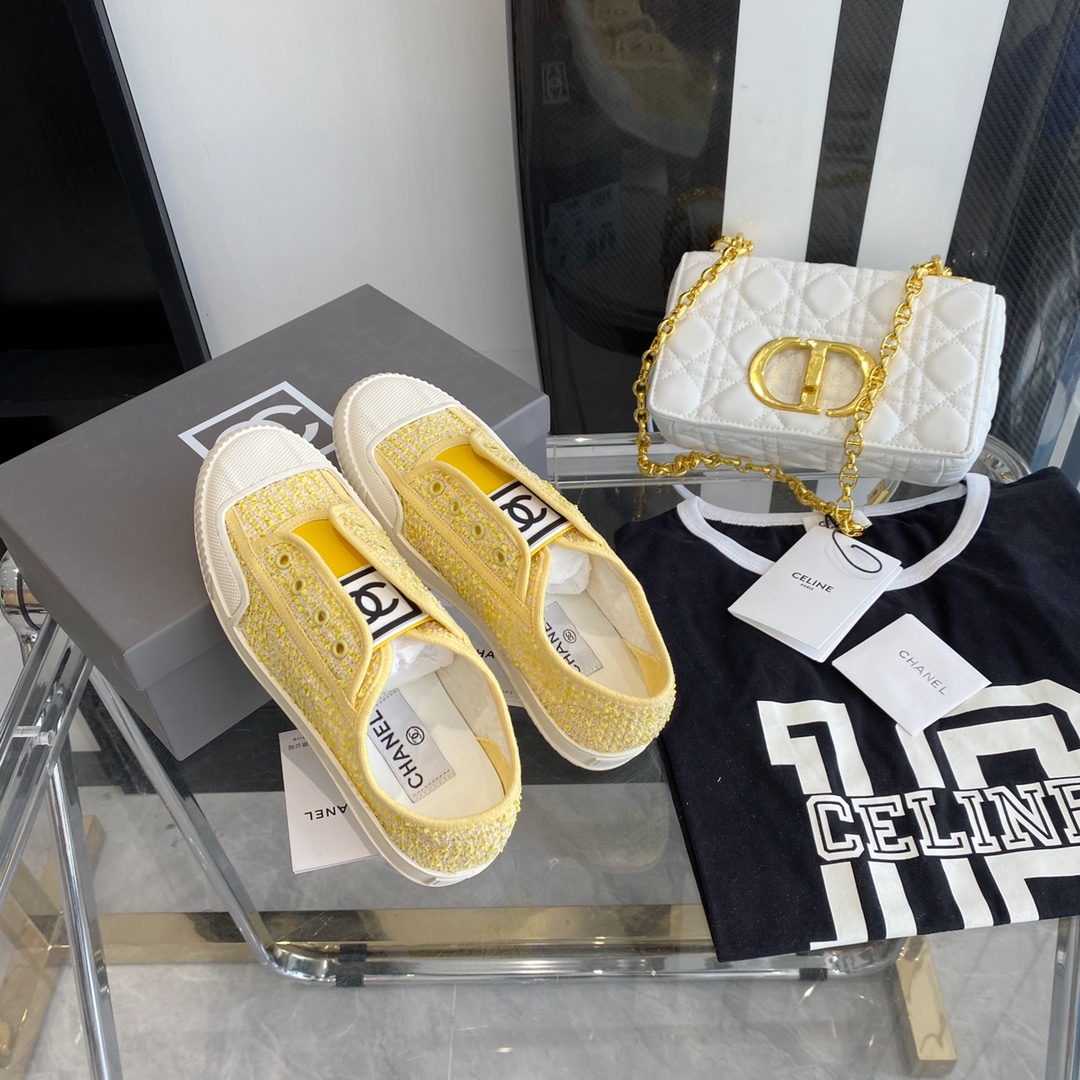 Chanel Flat canvas Sneaker 1 - vstockx