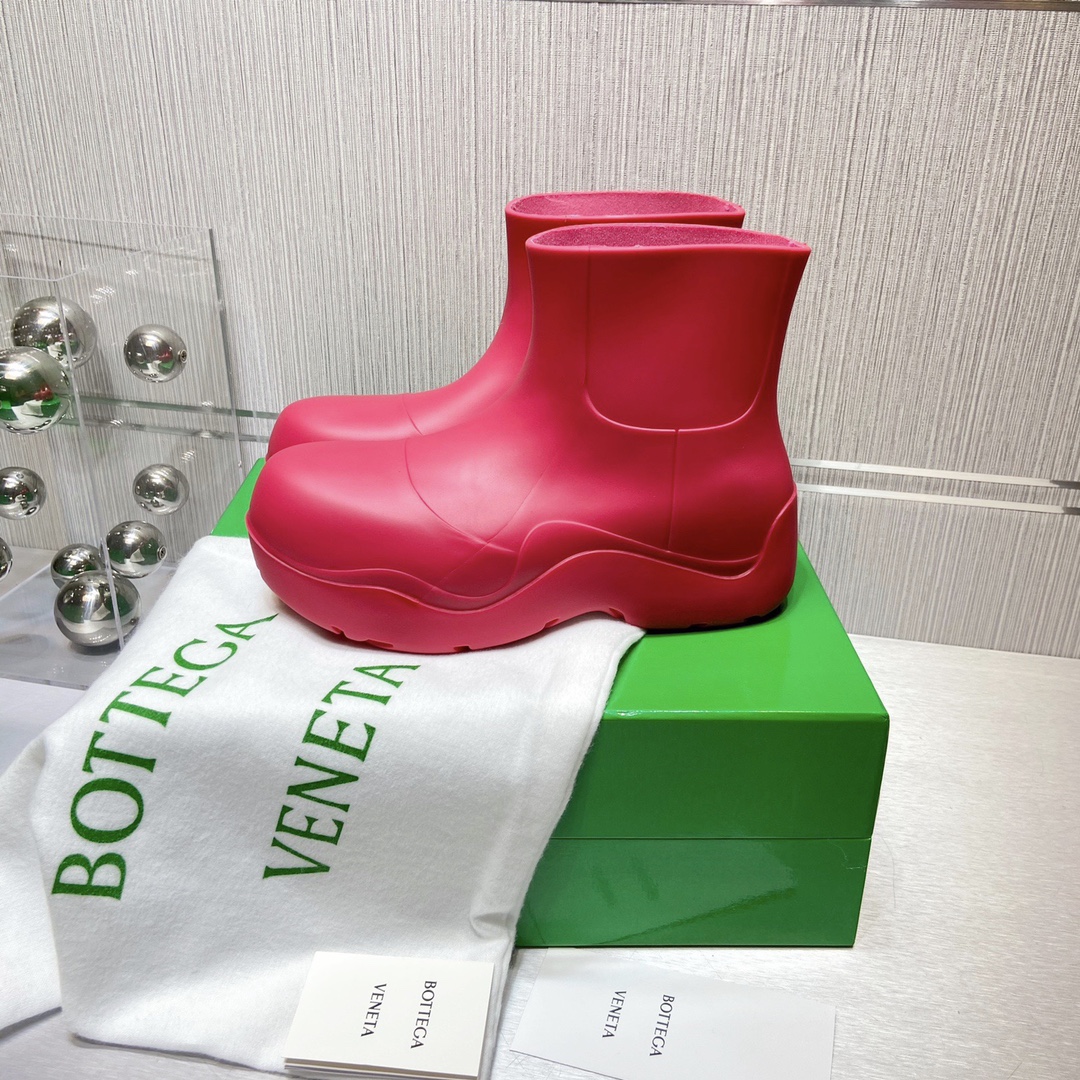 Bottega Veneta Boots 24 - vstockx