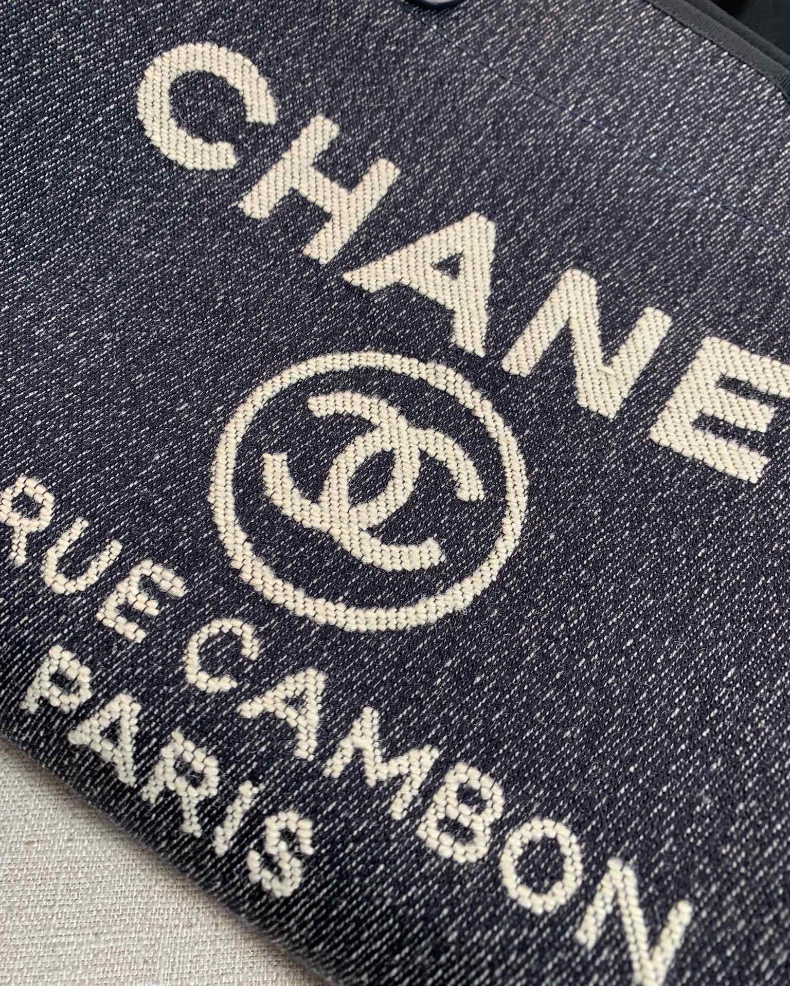Handbag Chanel size 38 cm - vstockx