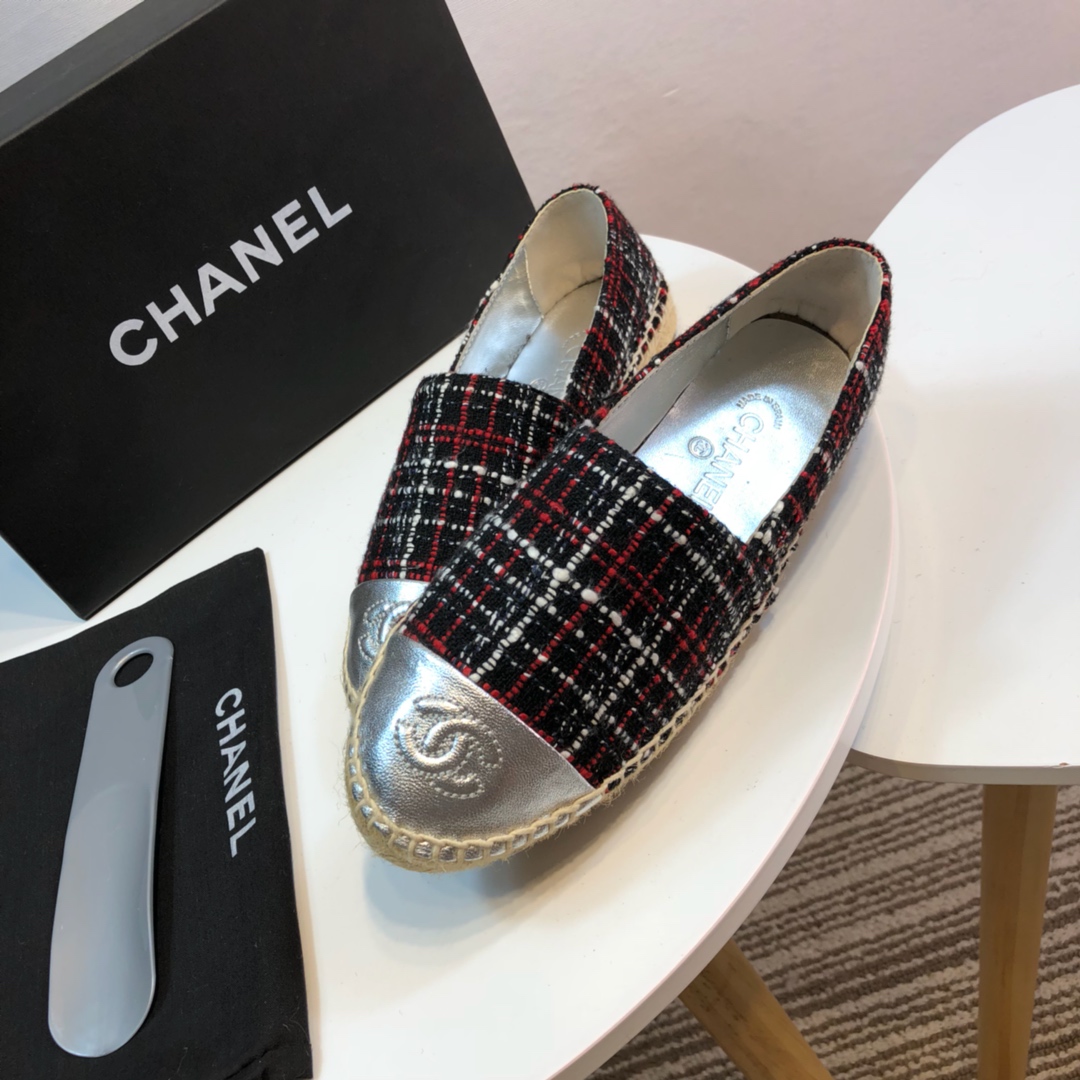 Chanel Loafers 33 - vstockx