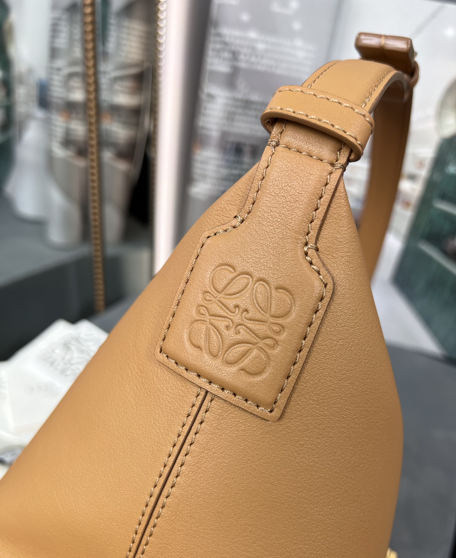 Handbags LOEWE Cubi size:21-17-13 cm - vstockx