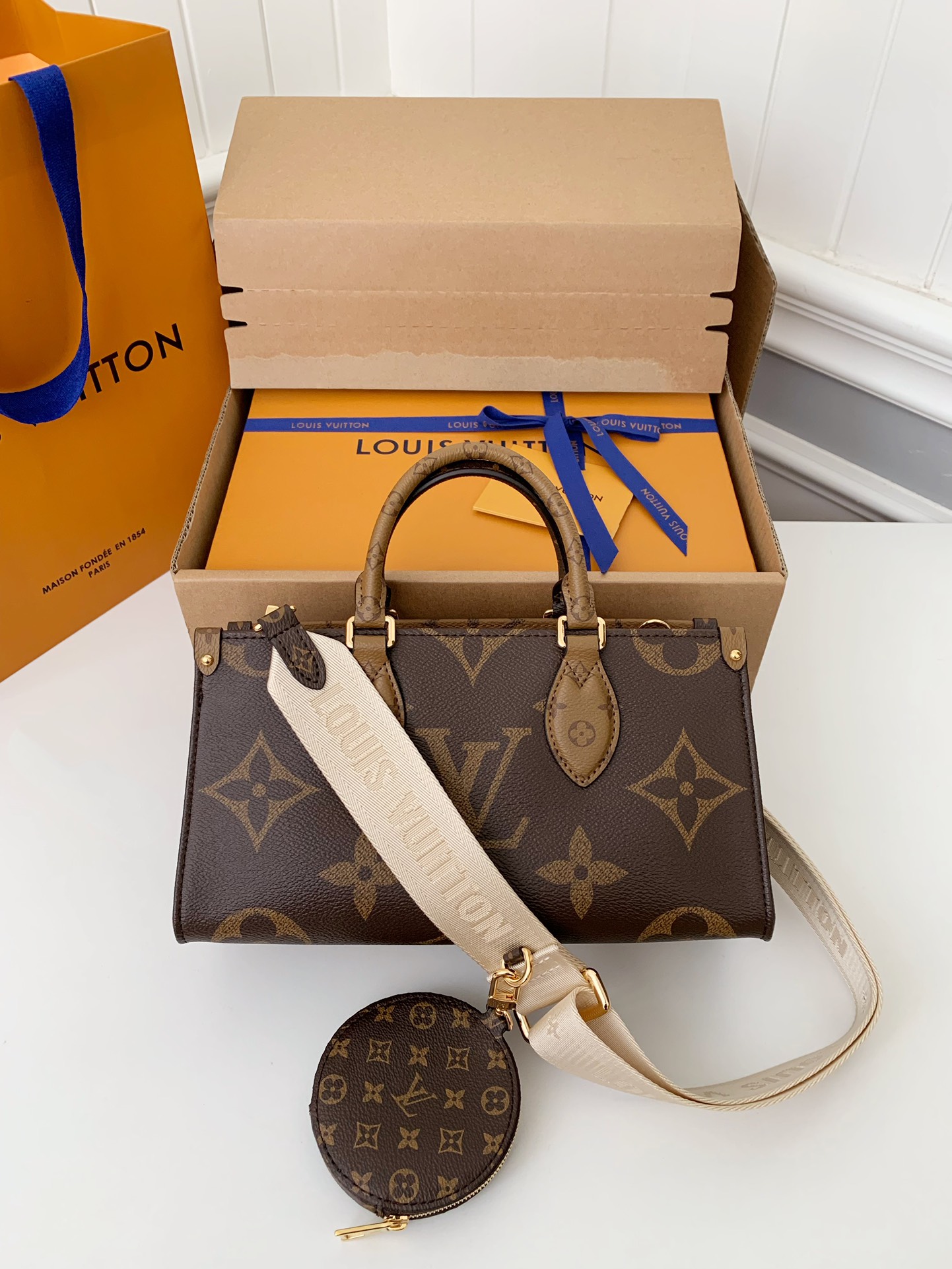 Handbags Louis Vuitton M46653 size:25*13*10 cm - vstockx