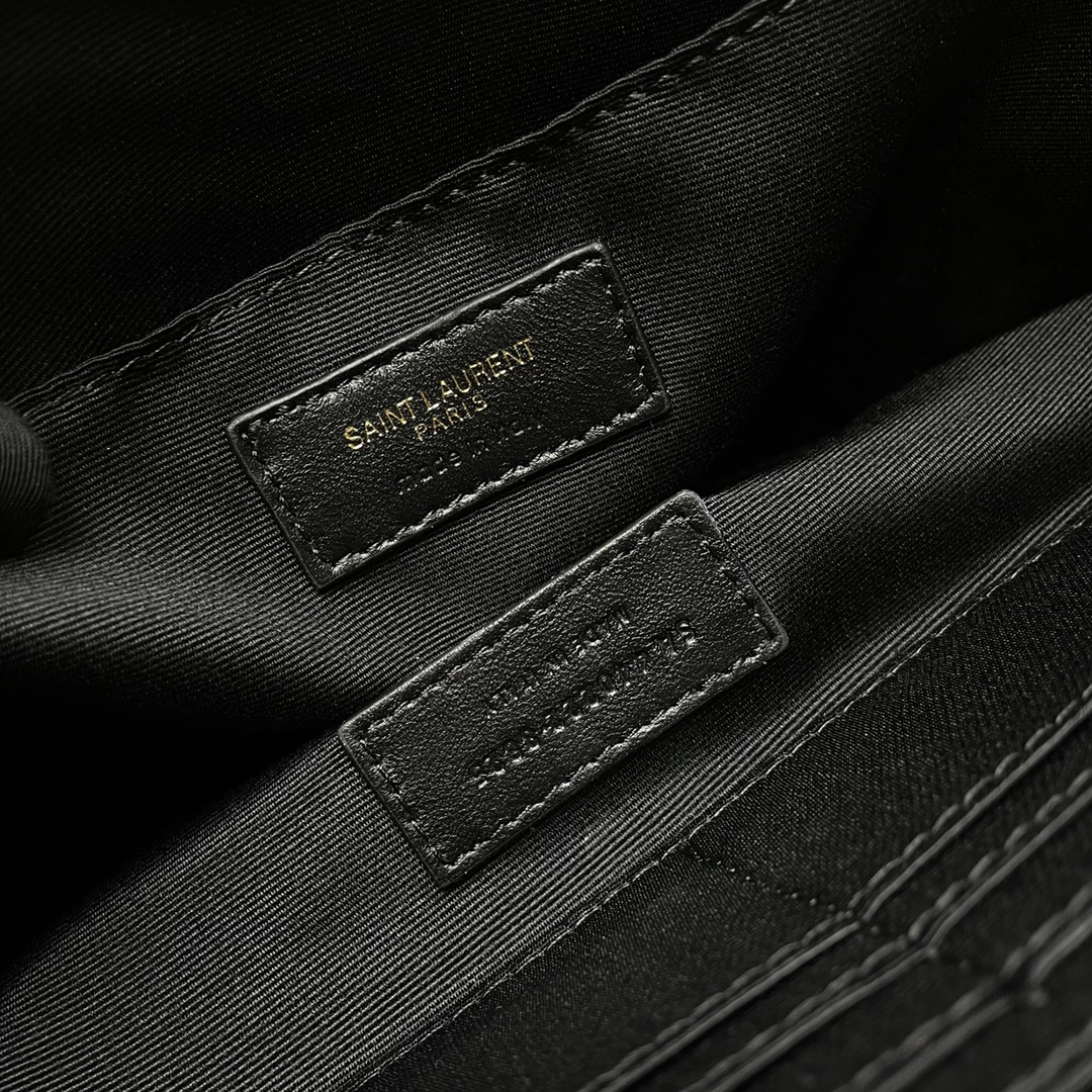 Handbags SAINT LAURENT 440222 size 36x24.5x2.5 cm - vstockx