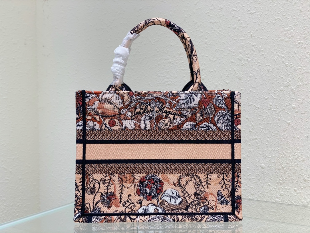 Handbag Dior 8002 size 26.5x 21x 14 cm - vstockx