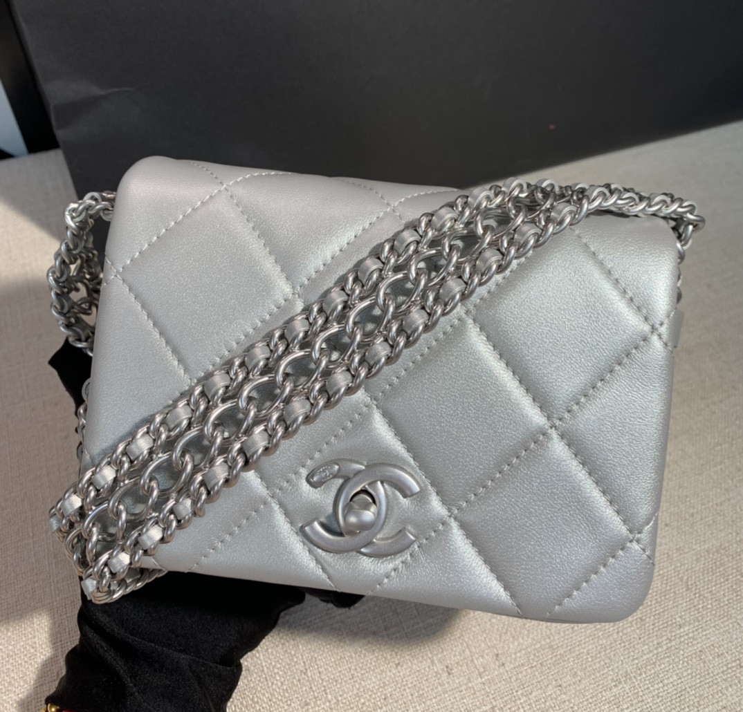 Handbag Chanel size 18 cm - vstockx