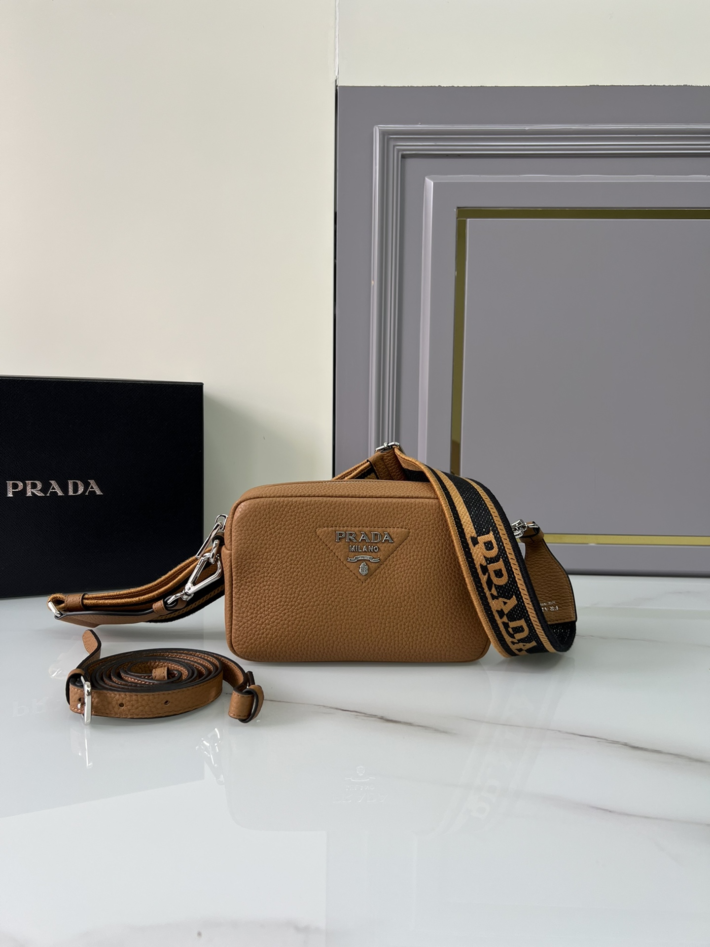 handbags prada 1BH192 19*12*6 - vstockx