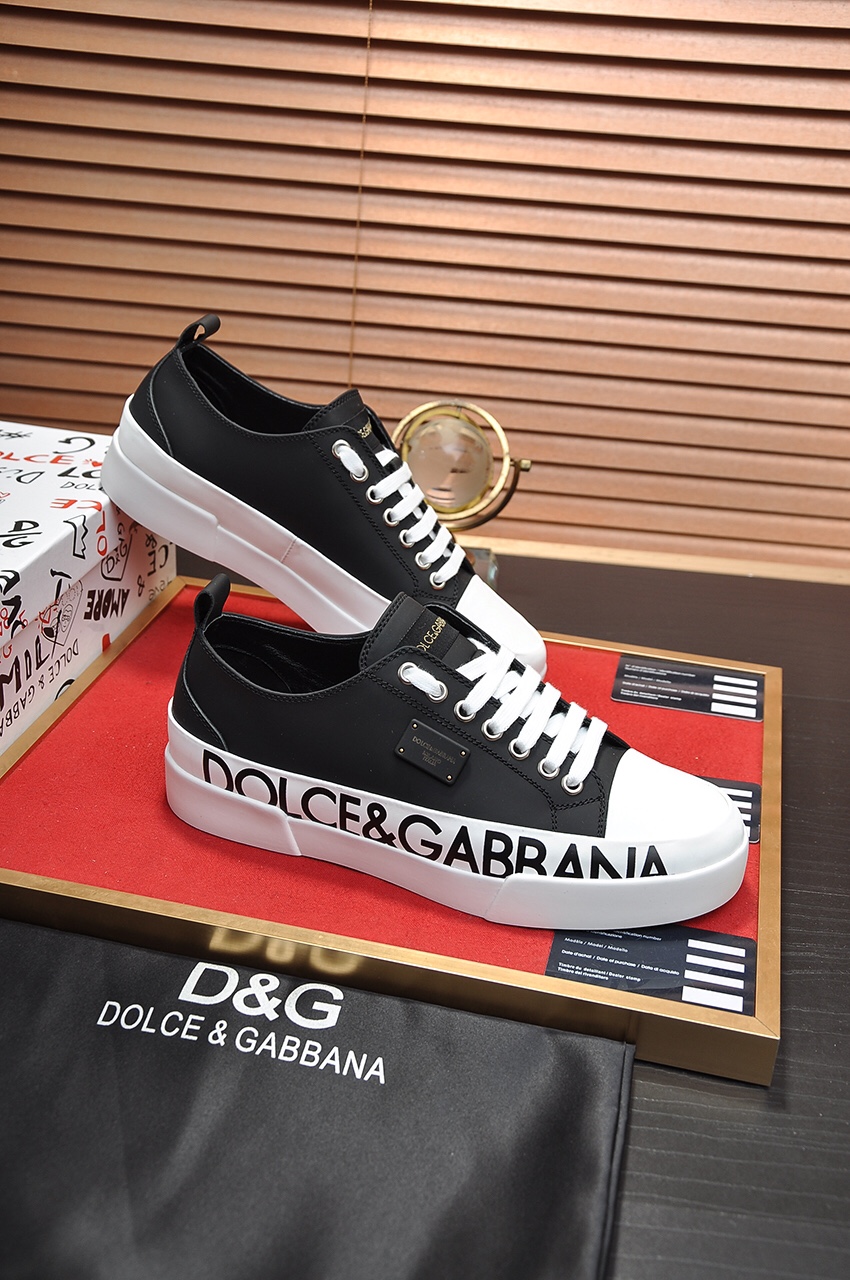 Dolce & Gabbana Low Tops Sneakers 110 - vstockx