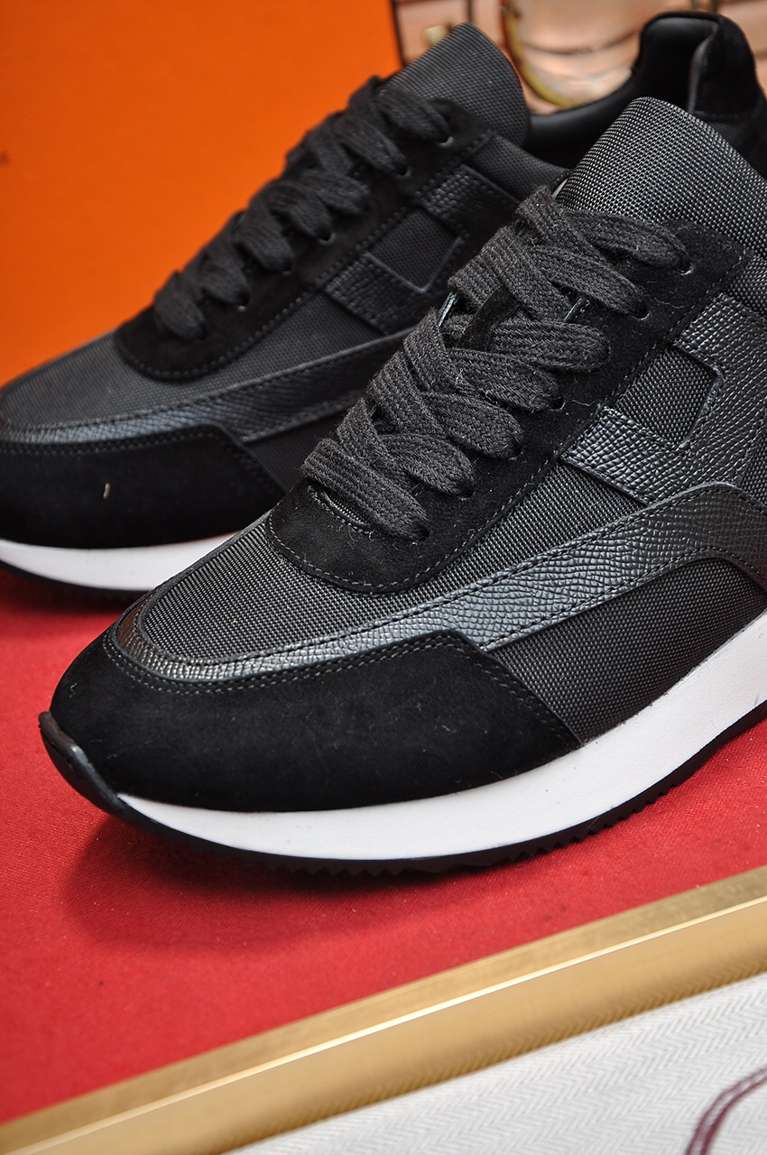 Hermes Low Top sneaker 23 - vstockx