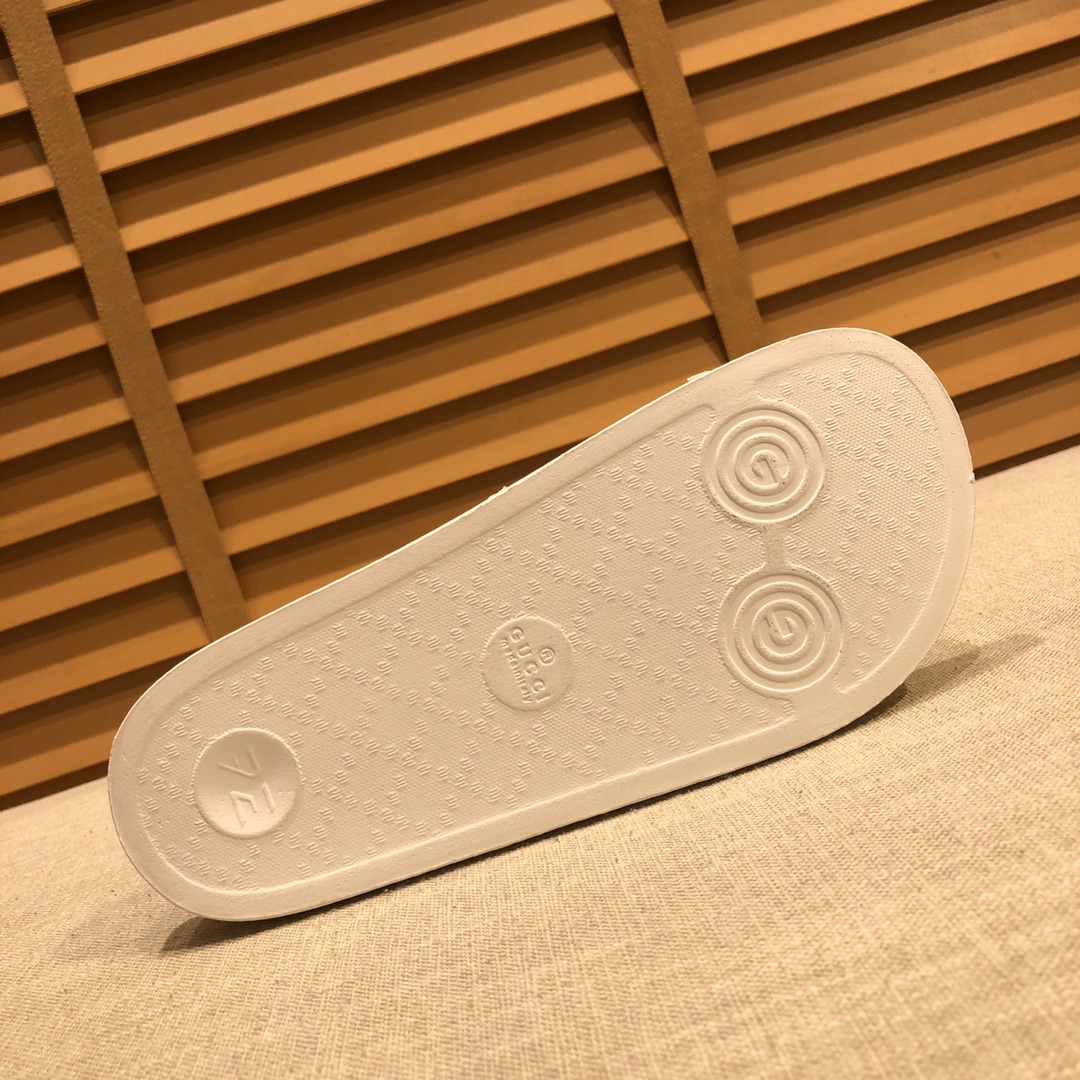 Gucci Slippers 19 - vstockx