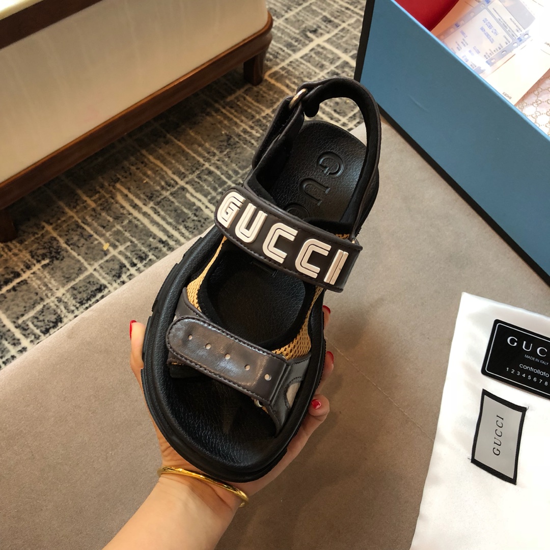Gucci Leather espadrille with Double G WOMEN 1 - vstockx
