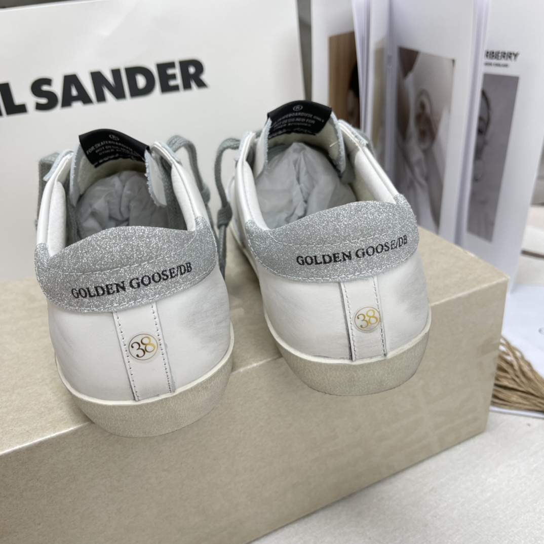 Golden Goose Superstar distressed-finish sneakers 30 - vstockx
