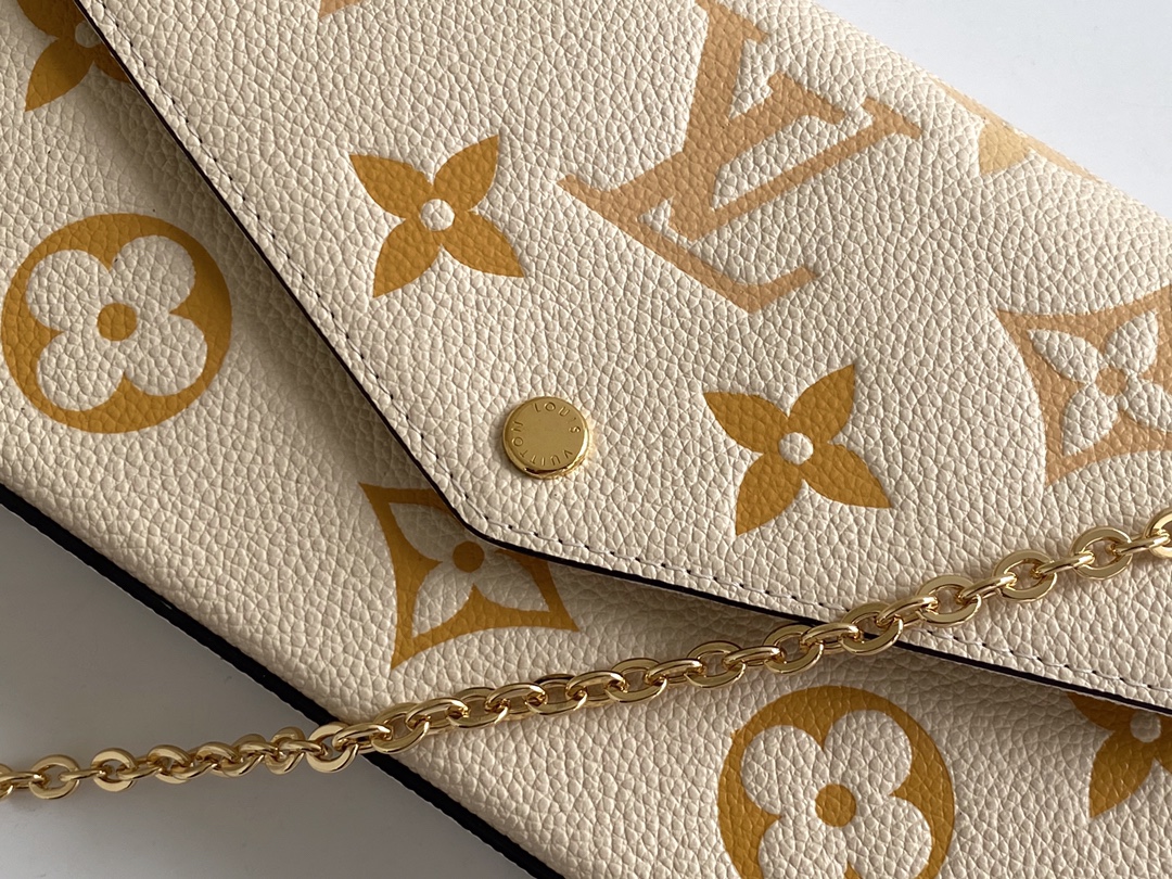 Handbag Louis Vuitton M80498 size 21x12x3 cm - vstockx