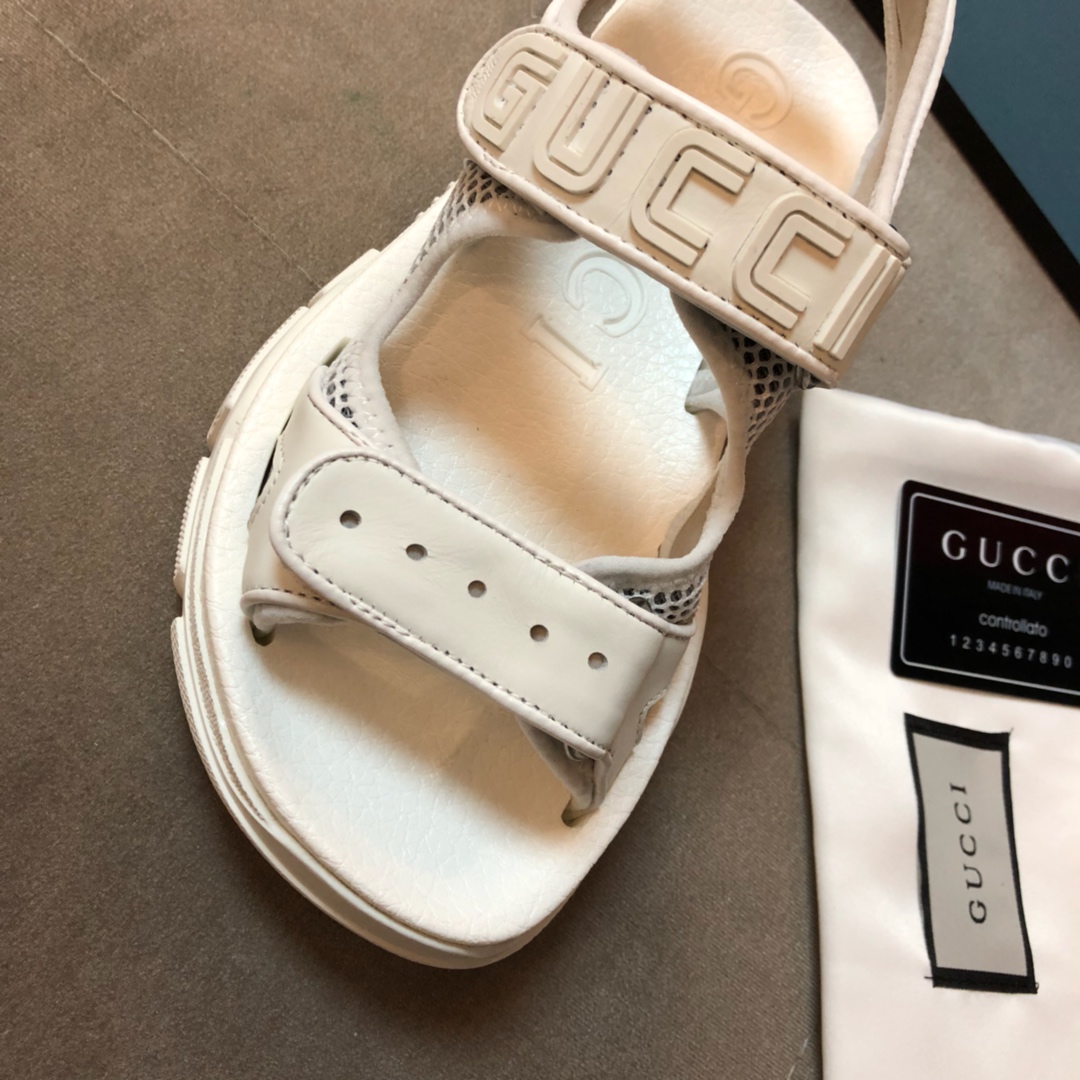 Gucci Leather espadrille with Double G WOMEN 1 - vstockx