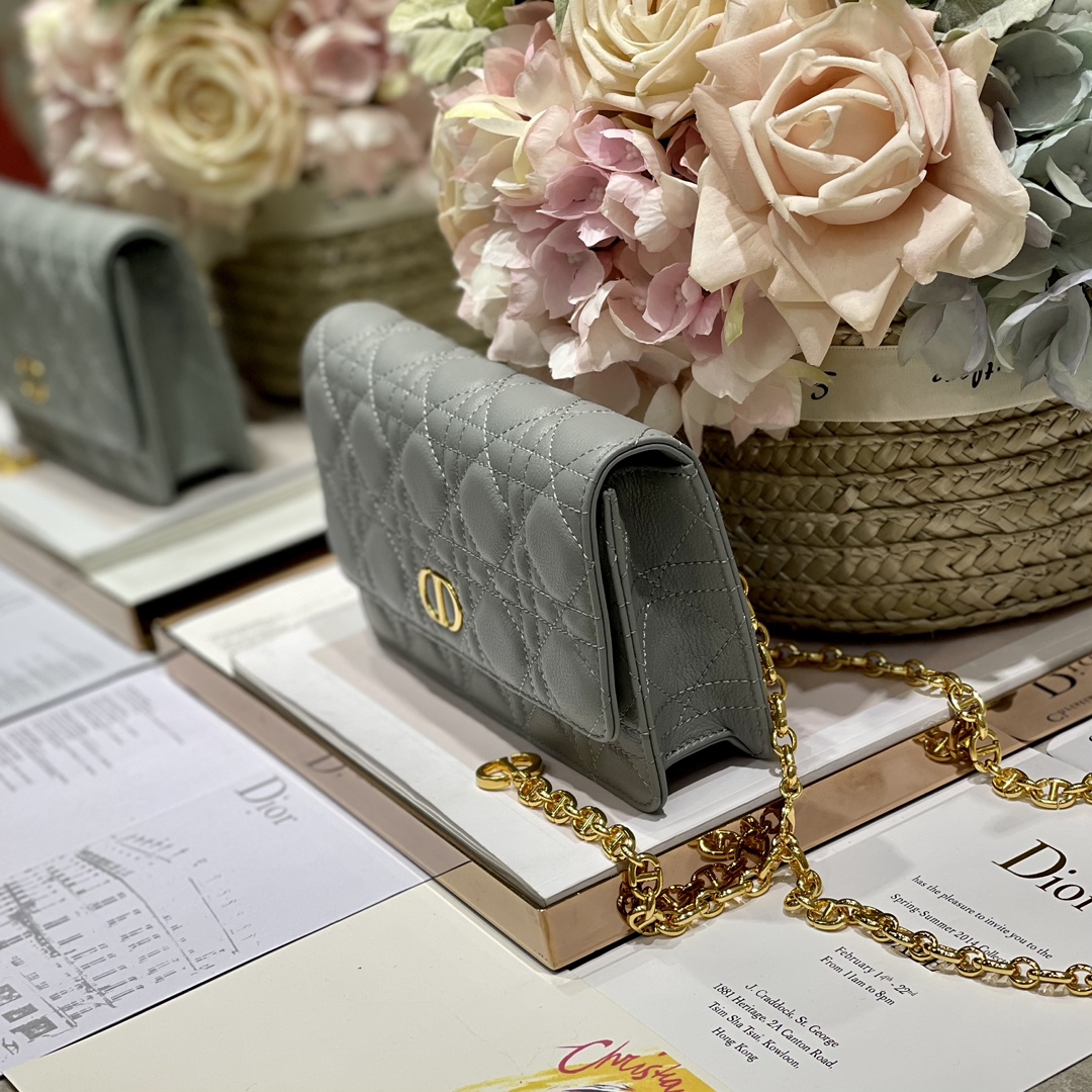 Handbag Dior 5091 size 20 x 11.5 x 3.5 cm - vstockx