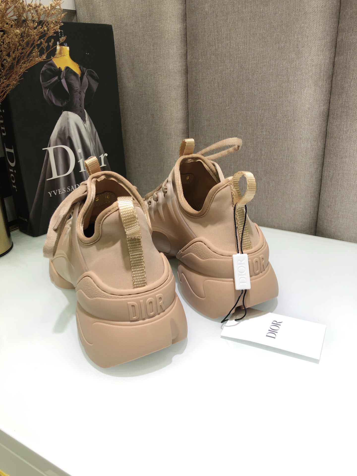 Dior D-Connect Nude (W) - vstockx