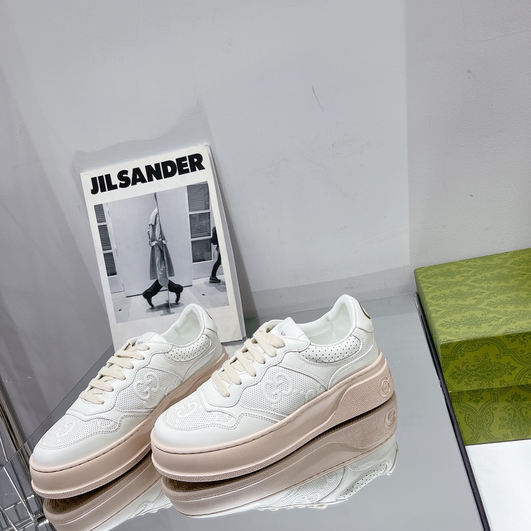 Gucci Women's GG sneaker 2 - vstockx