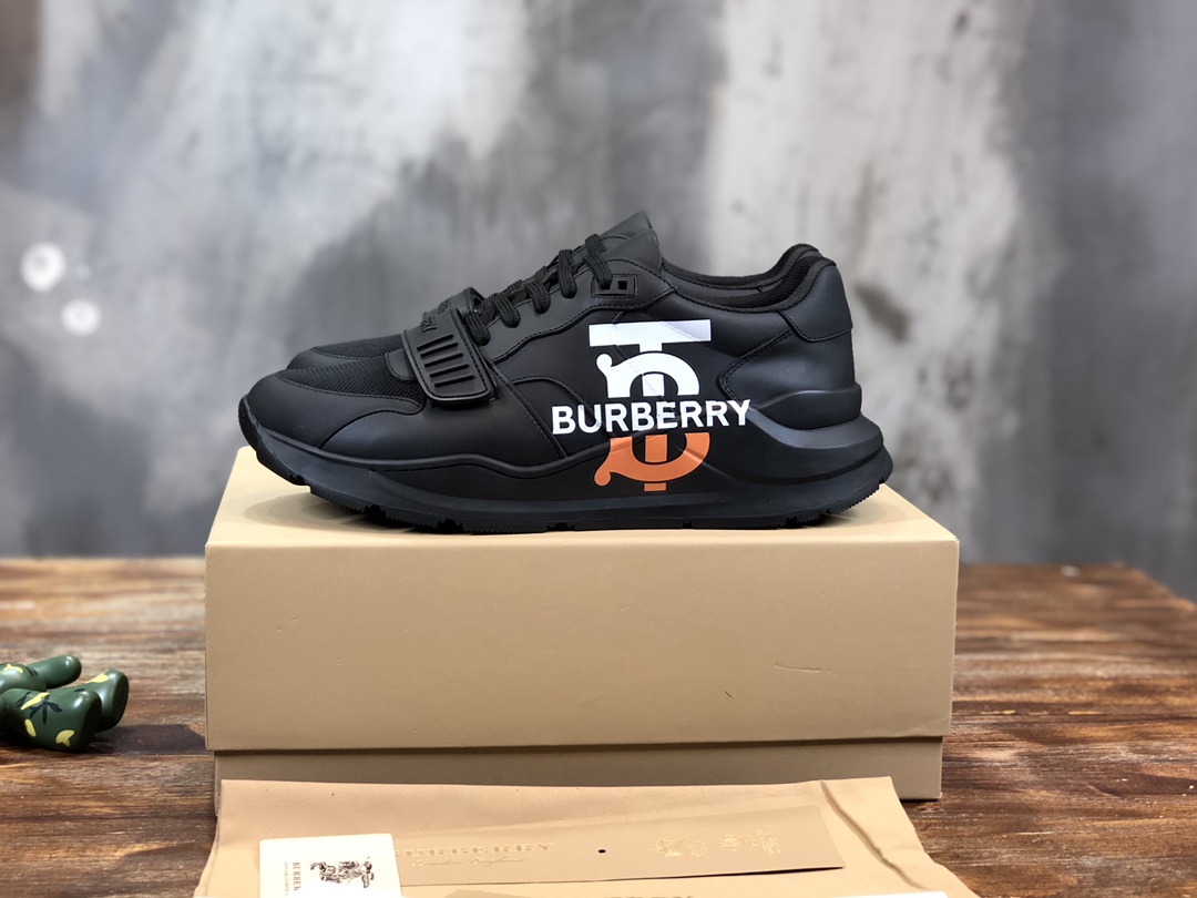 Burberry Vintage Sneaker 21 - vstockx