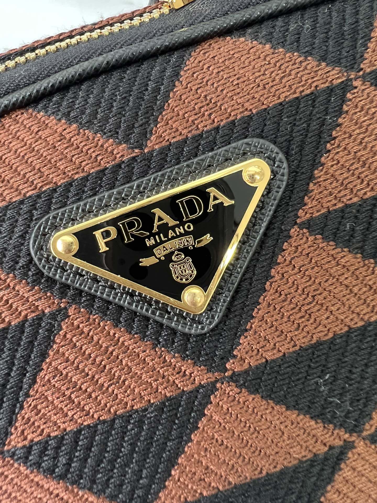 handbags prada 2VH069 22*16*6 - vstockx