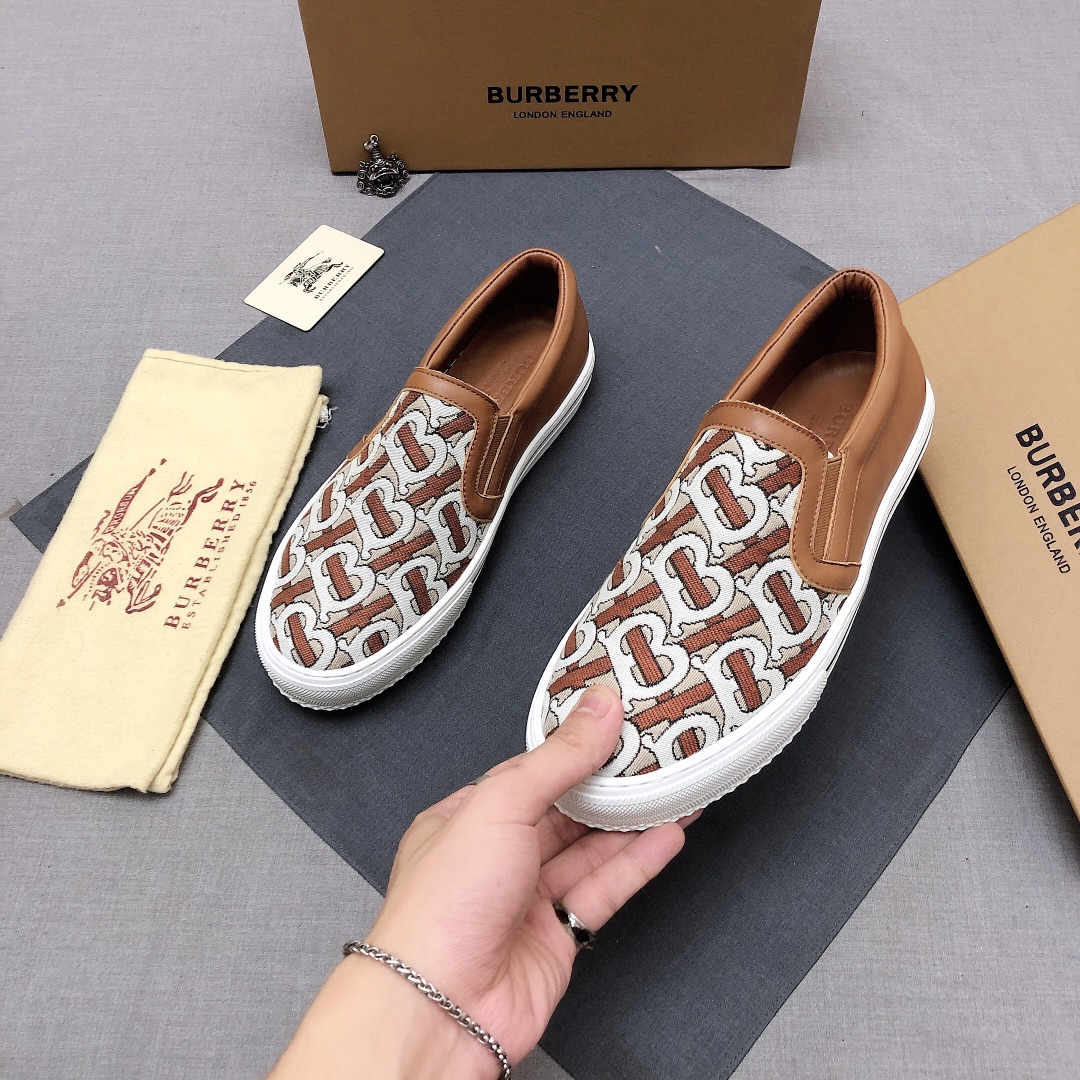 Burberry Perforated Check Sneaker 4 - vstockx