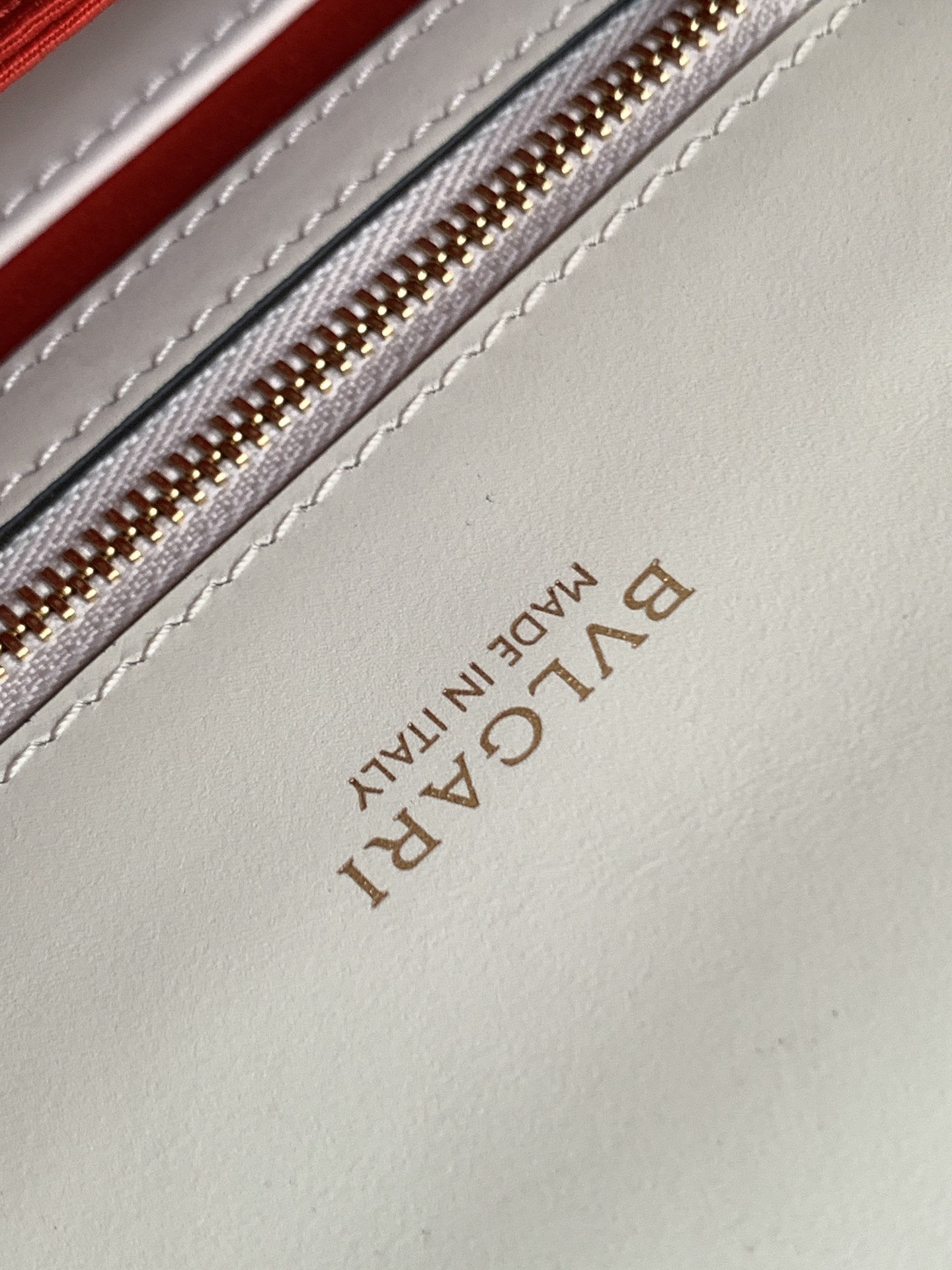 Handbags Bvlgari Sprpenti Forever size:19*13.5*6 cm - vstockx