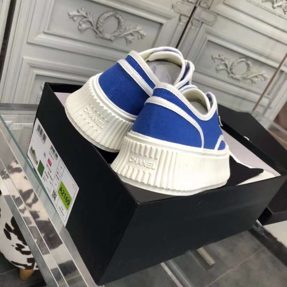 Chanel Platform Sneaker 31 - vstockx