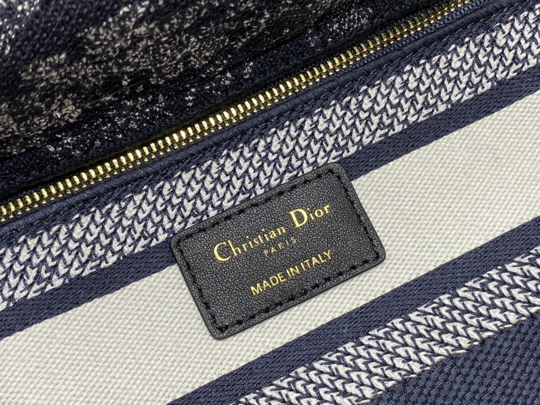Handbags Dior 6605 size:24cm - vstockx
