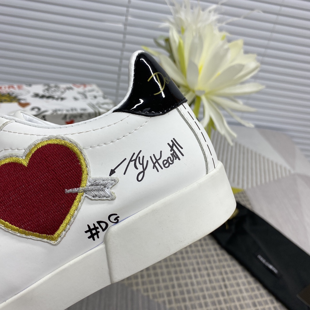 Dolce & Gabbana Low Tops Sneakers 104 - vstockx