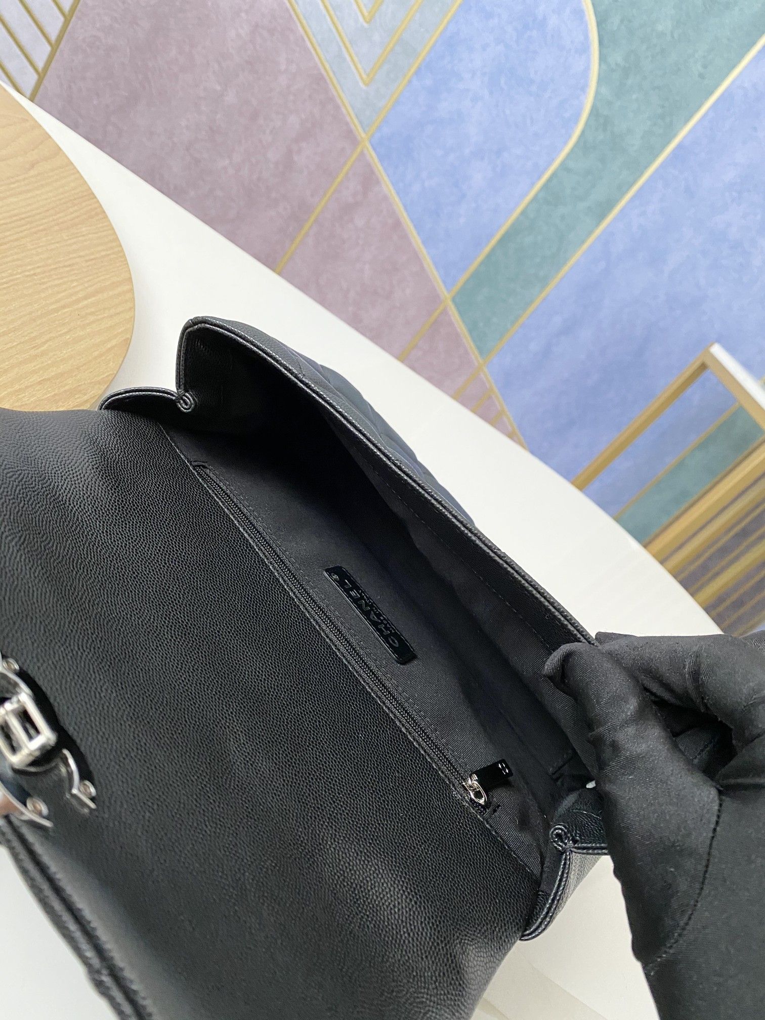 Handbag Chanel 2303 size 24x16.5x7 cm - vstockx