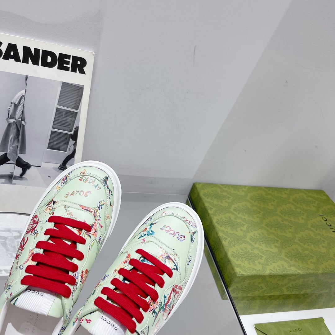 Gucci Women's GG sneaker 2 - vstockx