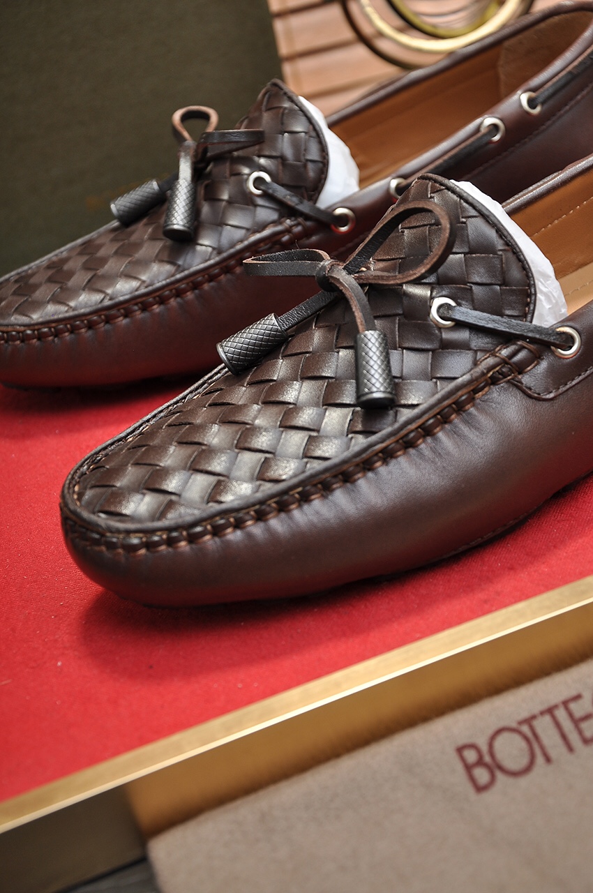 Bottega Veneta Intrecciato Leather Loafers 8 - vstockx