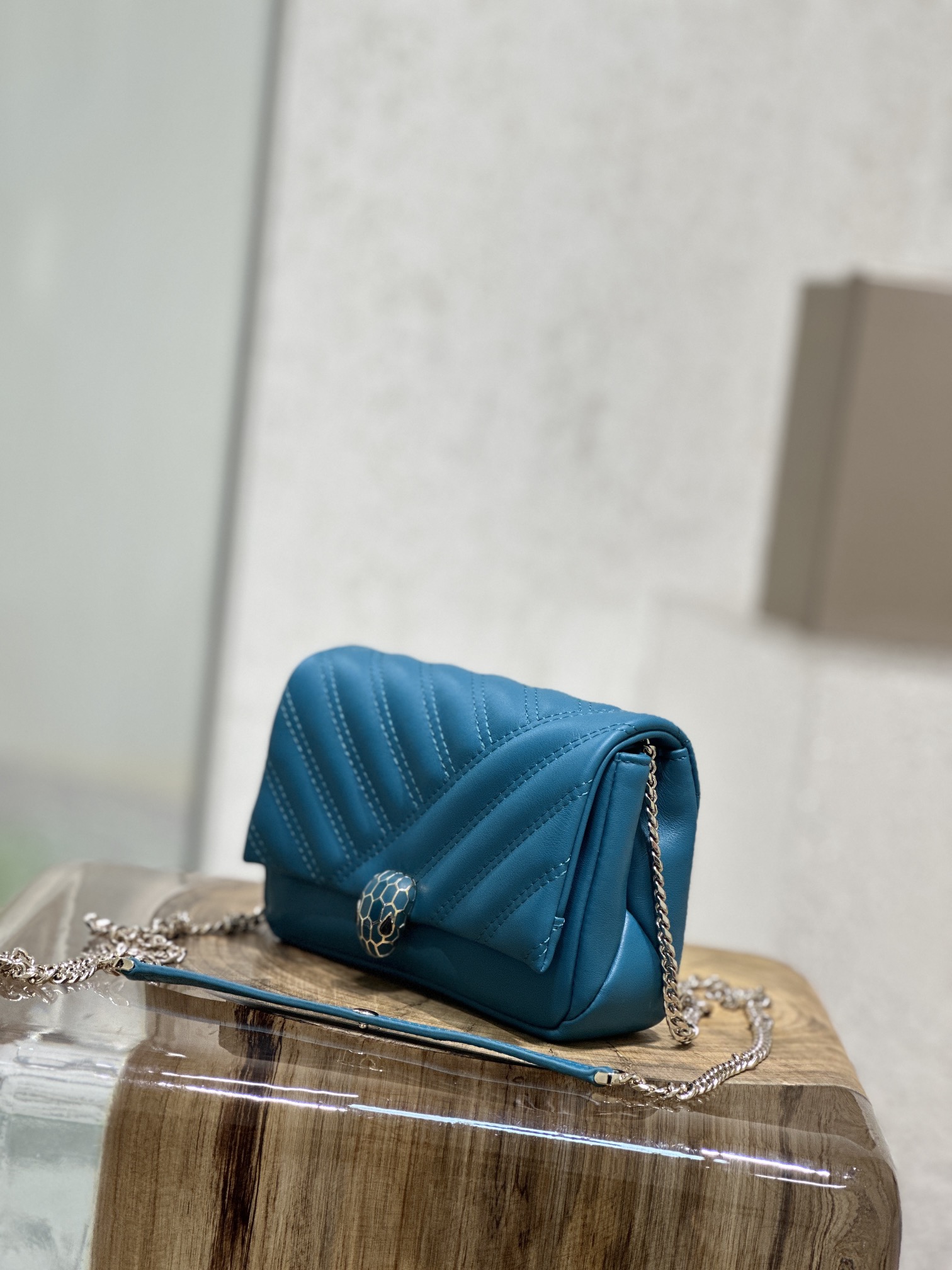 Handbags Bvlgari 288706 size:17*11*5 cm - vstockx