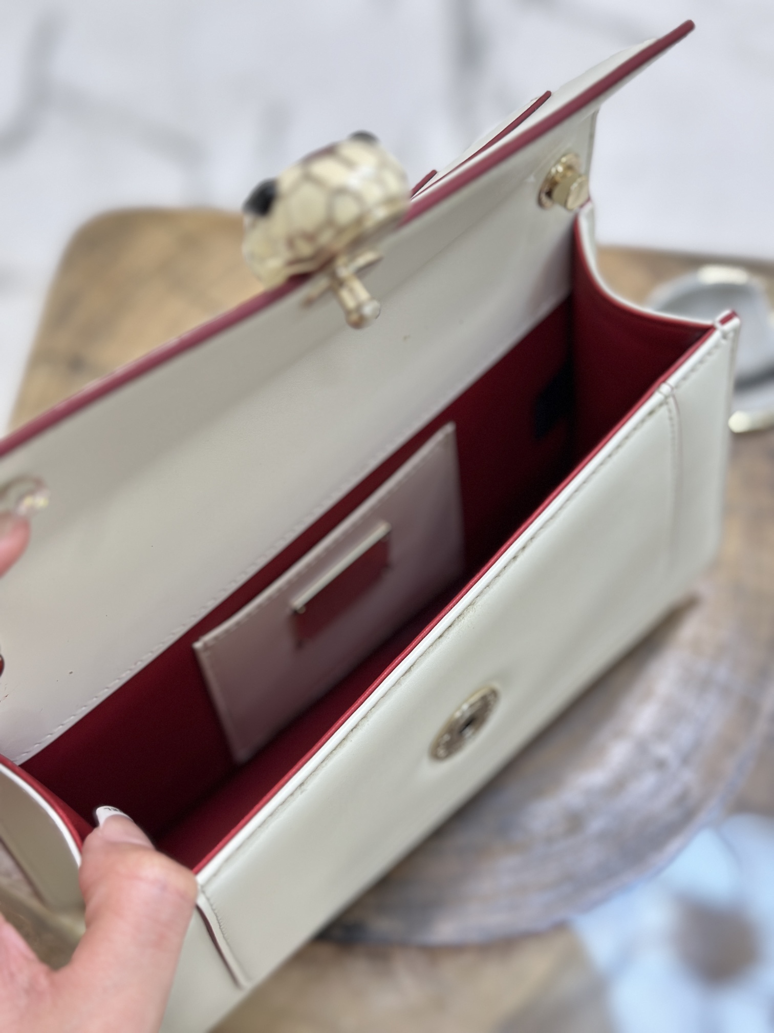 Handbags Bvlgari 38102 size:22*13*5.5 cm - vstockx