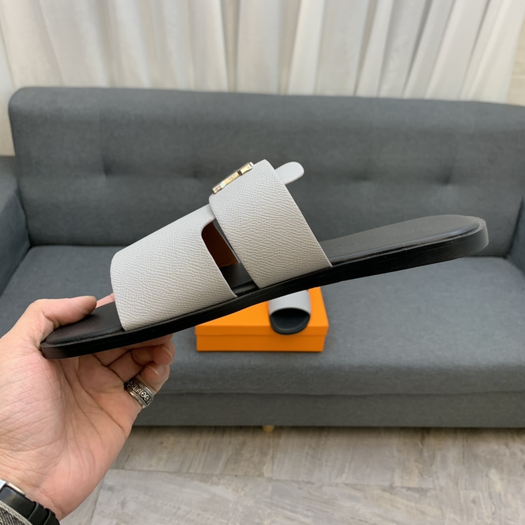 Hermes Sandals 31 - vstockx