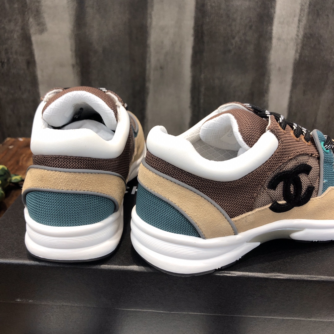 Chanel Fabric & Suede Calfskin Low Top Sneaker 6 - vstockx