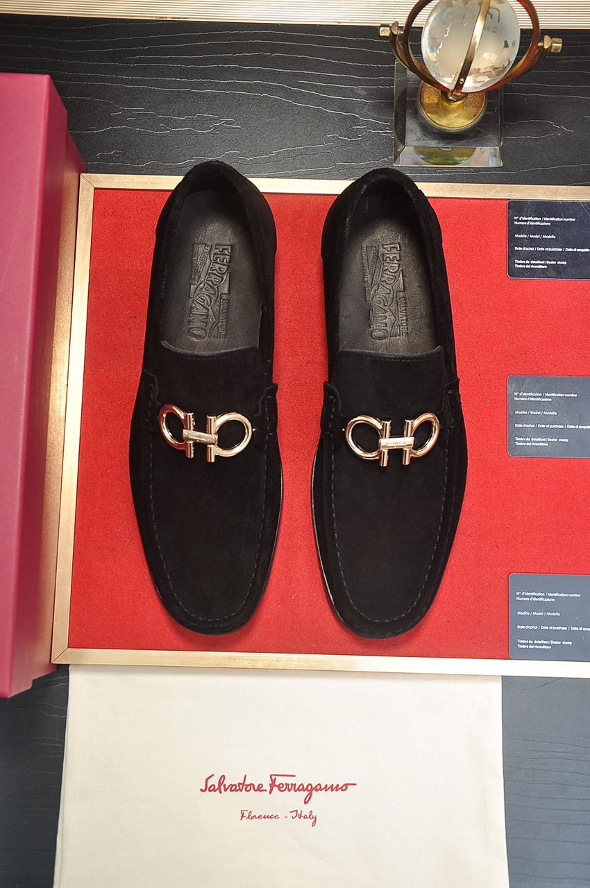 Salvatore Ferragamo Boots 2 - vstockx