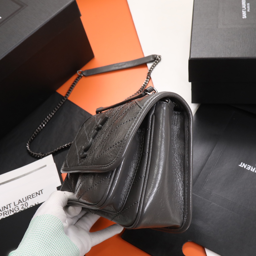 Handbags SAINT LAURENT 533037 size 22x16.5x12 cm - vstockx