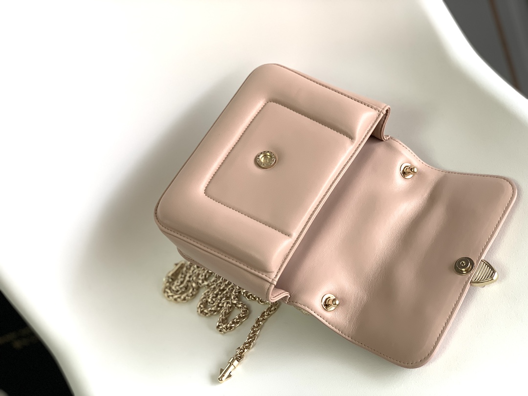 Handbags Bvlgari BVLGARI size:19.2*15*6 cm - vstockx