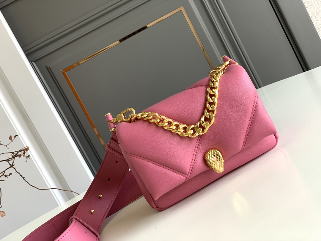 Handbags Bvlgari 2910850801 size:18*12*8 cm - vstockx