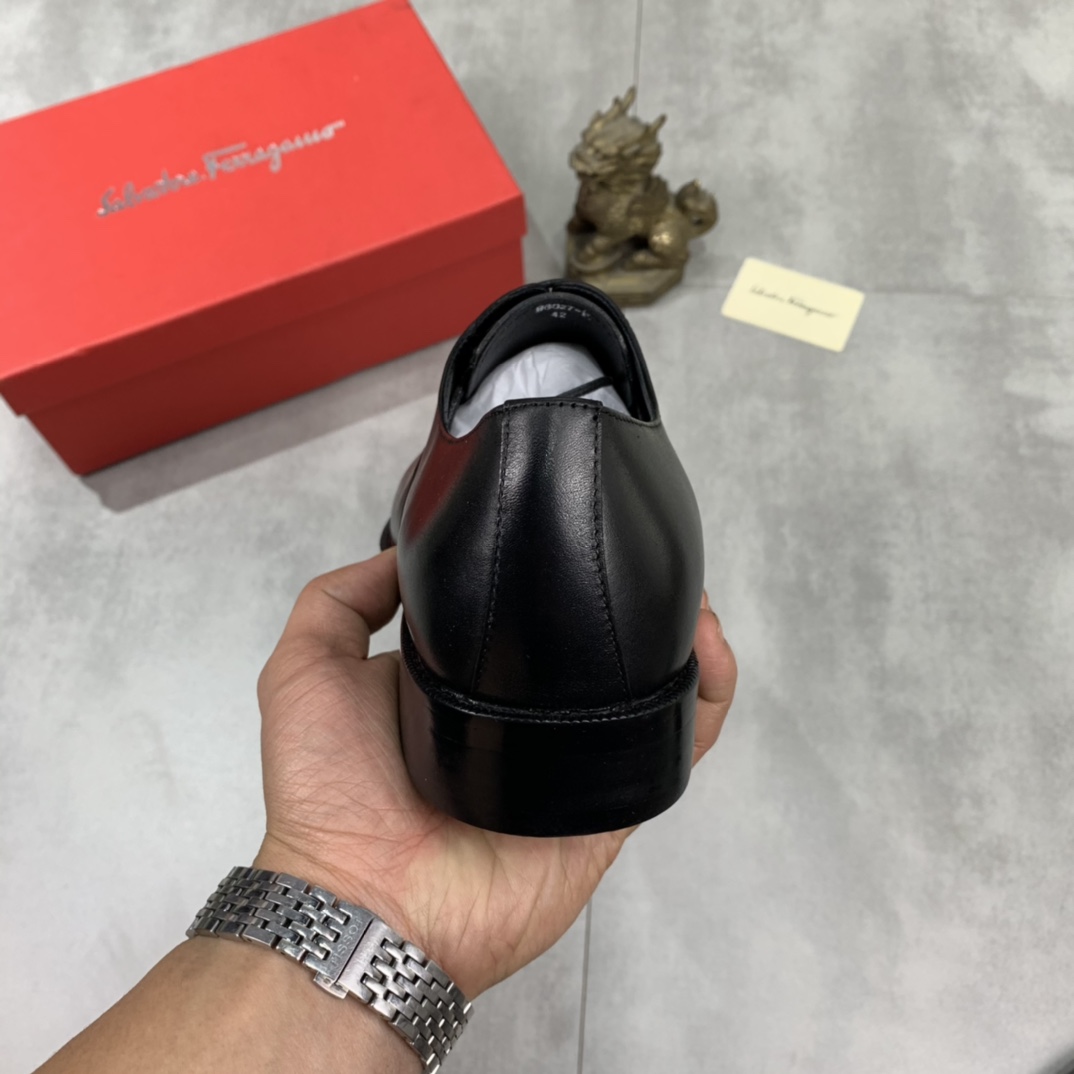 Salvatore Ferragamo Boots 20 - vstockx